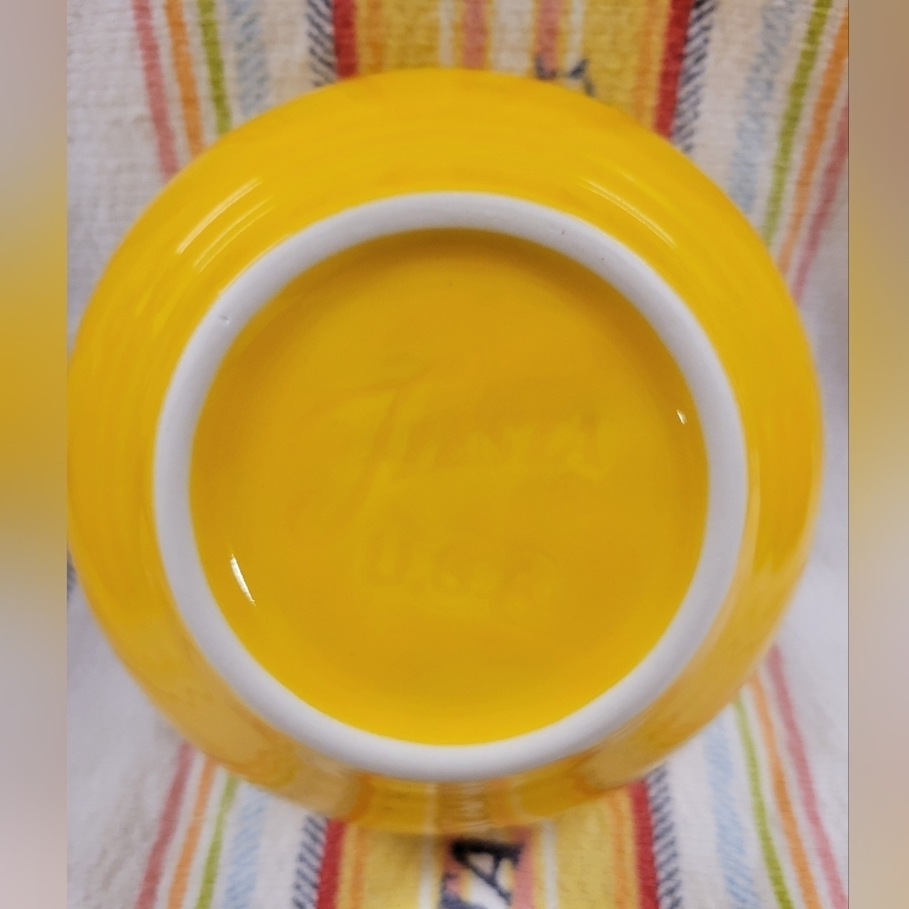Bistro Coupe 5 1/2 Inch Cereal Bowl 22 OZ Daffodil - Picture 3 of 3